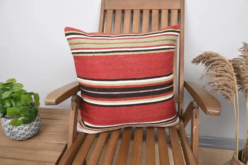 Interior Designer Pillow, Handmade Cushion Case, Home Decor Pillow, 20x20 Red Cushion Case, Kilim Pillow Cover, Pillow Case - 1
