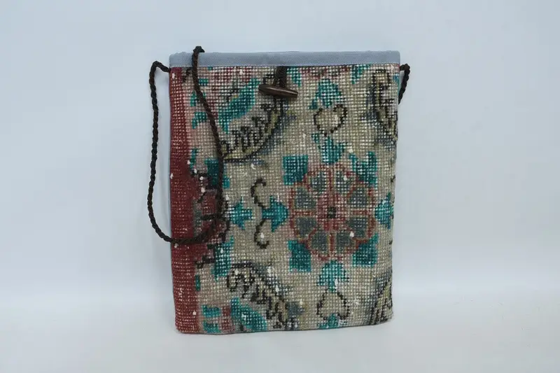 ヴィンテージモチーフのウールショルダーバッグ、フォーマル用キリムバッグ