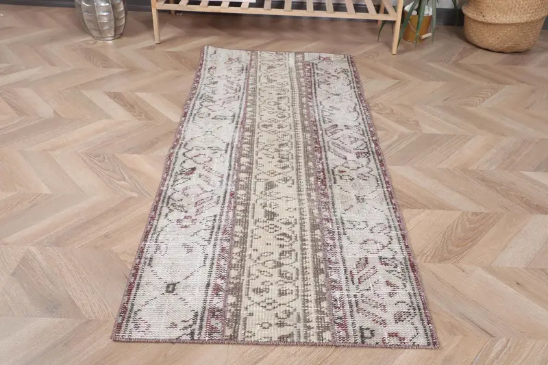 Elegant Beige & Purple Rug, 2x4,6 ft Floral & Paisley