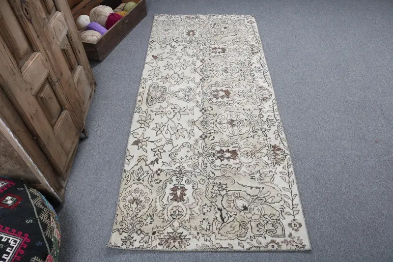 Turkish 2.7x6.5 ft Rug, Accent Vintage Rug, White Brown Animal Print Wool Rug - 1