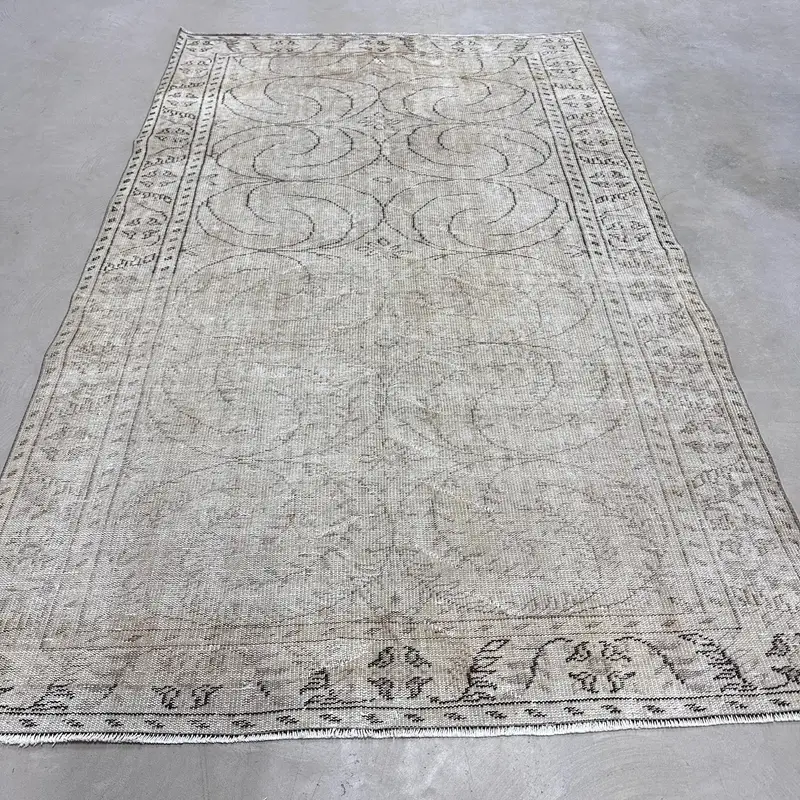 Turkish Rug, Large 5.8x9.4 ft Vintage Rug, Gray Moroccan Wool Rug - 1