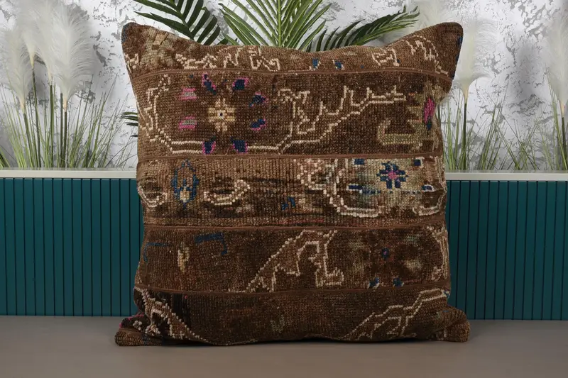 Braunes Patchwork-Wurfkissen, 32x32 besticktes Kissen
