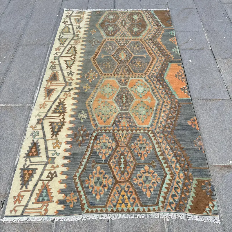 3.9x7 ft Yeşil Halı, Çiçek ve Geometrik Desen