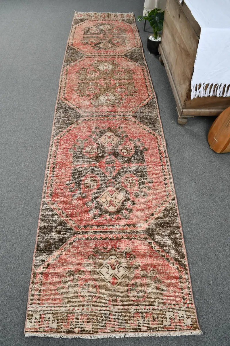 Kırmızı ve Kahverengi Halı, 2,6x11,7 ft Bordürlü Tasarım