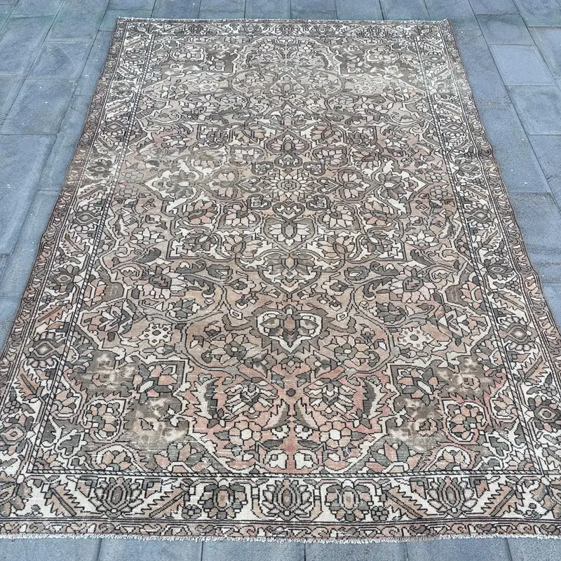 鮮やかなオレンジのラグ、6.9x10.3フィートの花柄&幾何学模様のデザイン