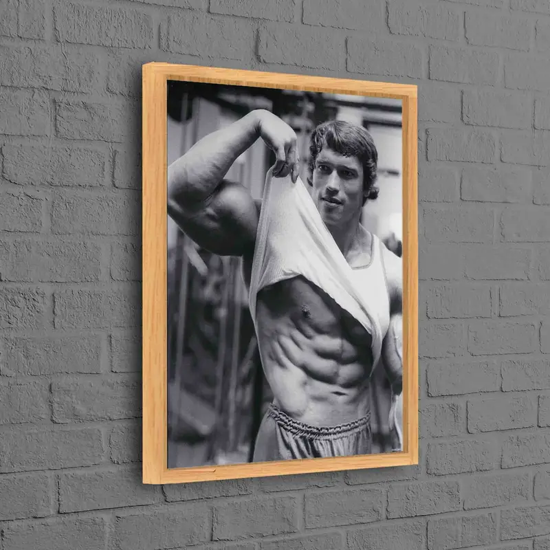 Impresión en lienzo de hombre musculoso famoso: artístico, elegante, único