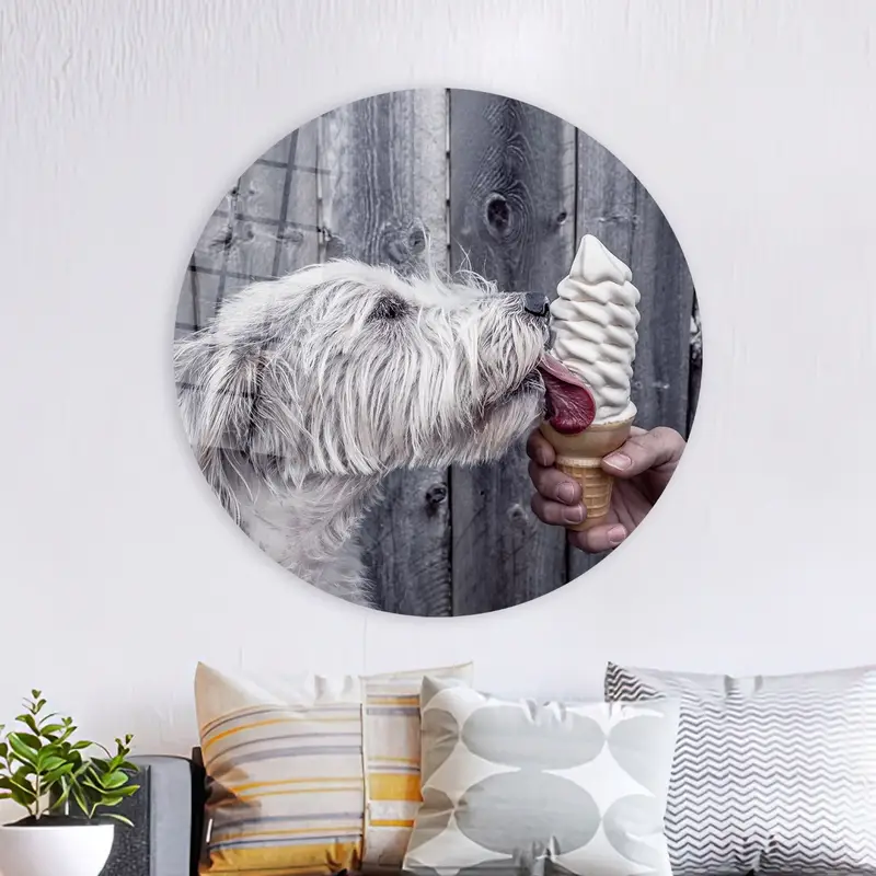 愛らしい犬のキャンバスプリント: 犬愛好家のギフトに最適です。