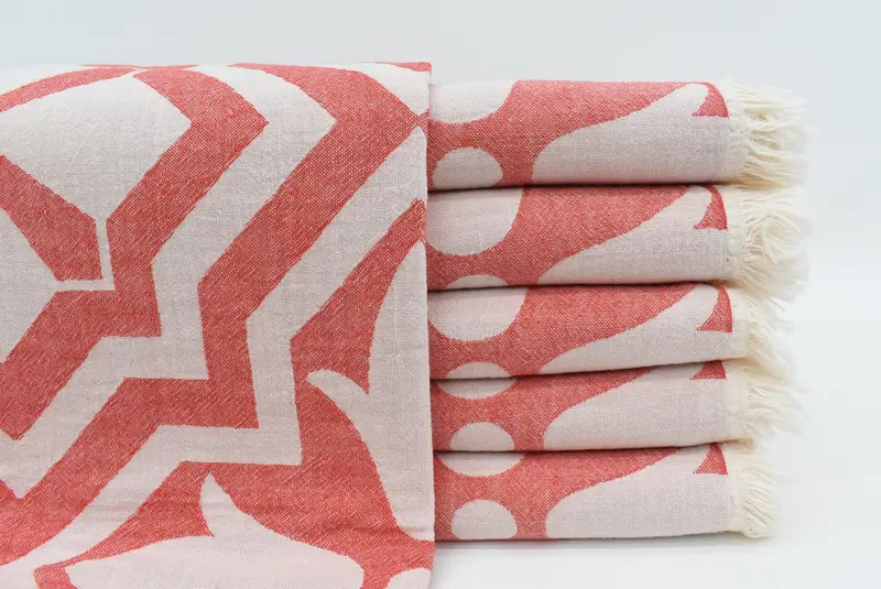 Wedding Gift, Peshtemal, Home Decor Gifts, Thin towel, Best lightweight Turkish towel for travel USA, 68x36 Cotton Tulip Patterned Towel - 1