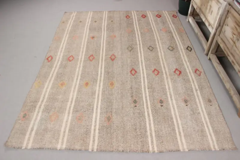 Brown & Beige Check Rug, 5.5x7 ft Chic Decor