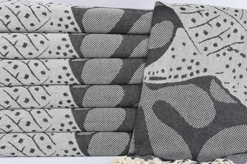 Absorbent Turkish towel, Personalized Gifts, Gift Towel, Authentic Turkish hammam peshtemal, Organic Turkish towel, 70x40 Cotton Whale Design Towel - 3