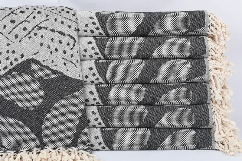 Absorbent Turkish towel, Personalized Gifts, Gift Towel, Authentic Turkish hammam peshtemal, Organic Turkish towel, 70x40 Cotton Whale Design Towel - 2