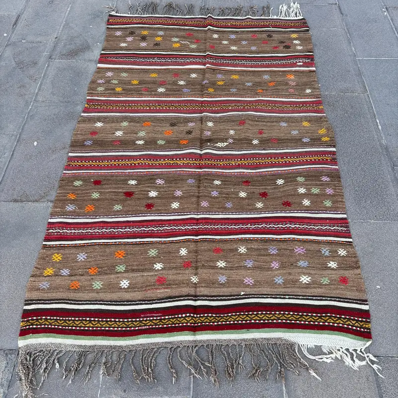 Kahverengi ve Kırmızı Halı, 4,1x6,9 ft Geometrik Çiçek Desenli
