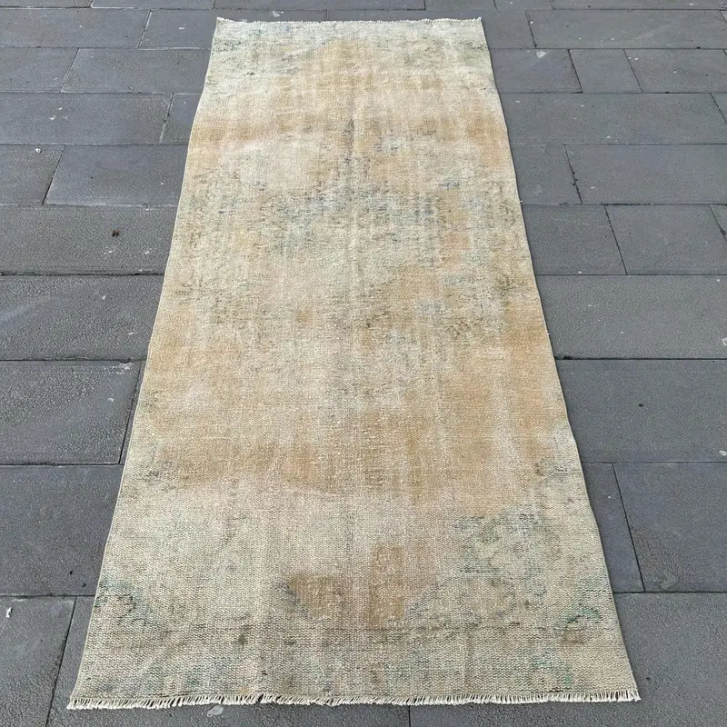 Brauner Ombré-Teppich, 3,4 x 8,2 Fuß mit grünen Akzenten