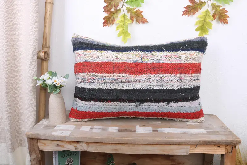 Handgefertigtes gestreiftes Kissen, 16x24 besticktes Kissen