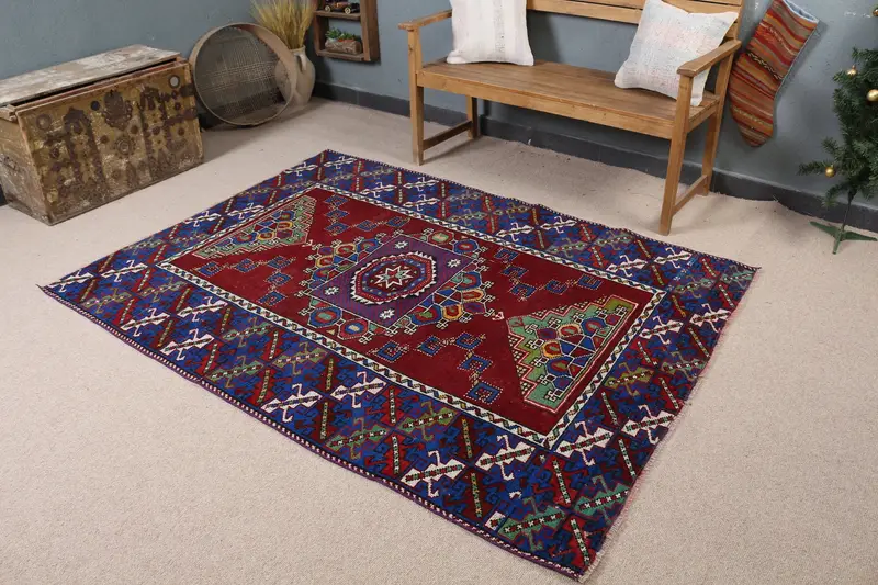 Kırmızı ve Mavi Halı, 5x6 ft Çiçek ve Geometrik Tasarım