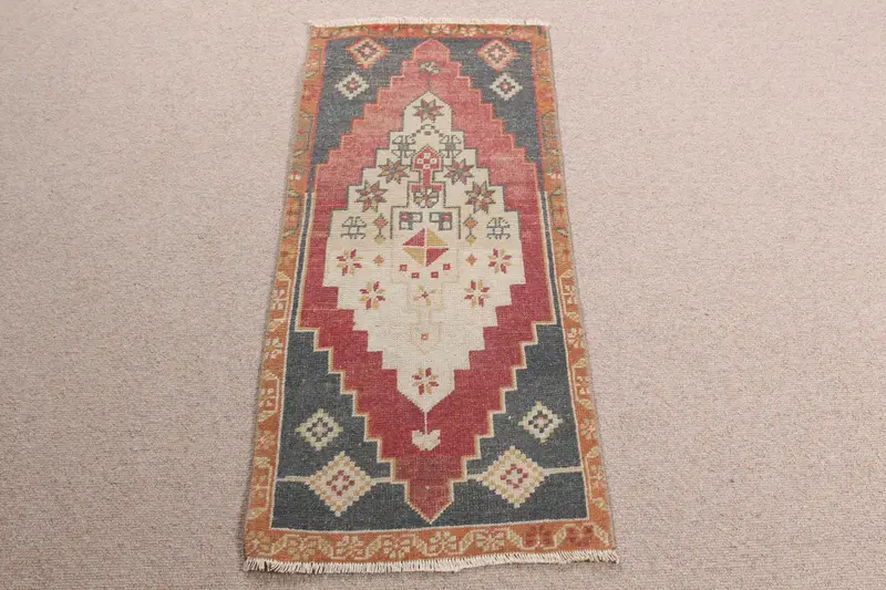 Rot-braun gestreifter Teppich, 1,6 x 3,7 Fuß, schickes Dekor