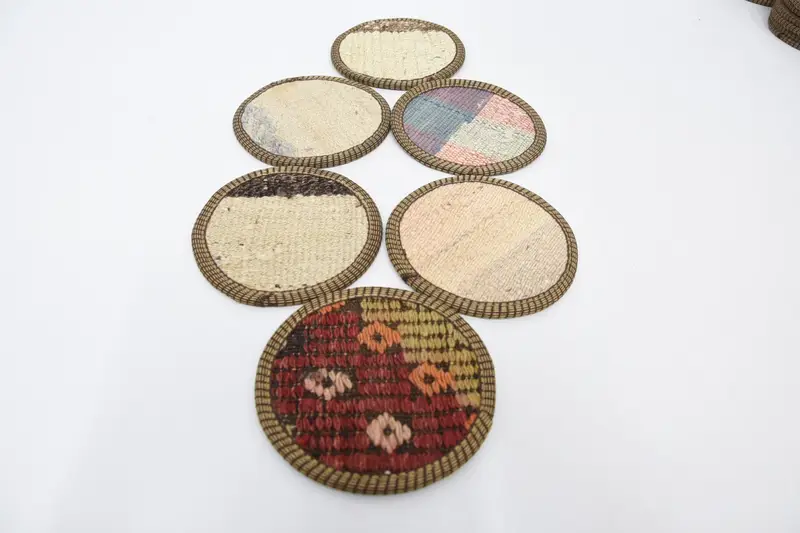 Rot-weißer böhmischer runder Untersetzer, langlebiger und stilvoller Untersetzer