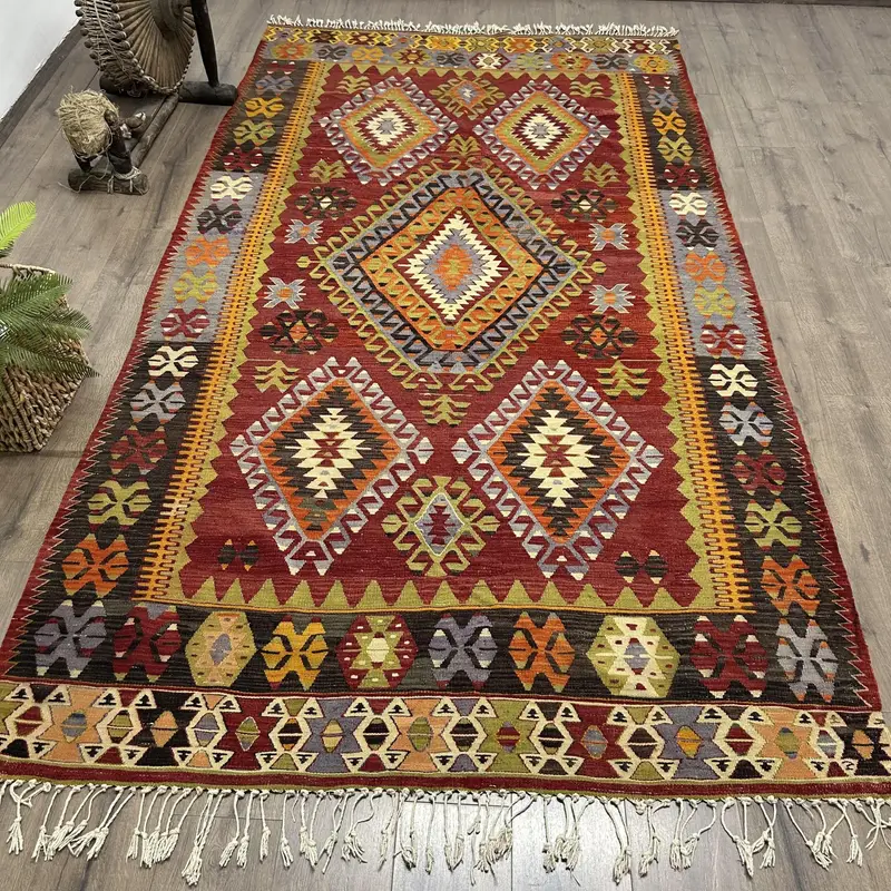 Alfombra floral roja y verde, decoración elegante de 5,4 x 10 pies