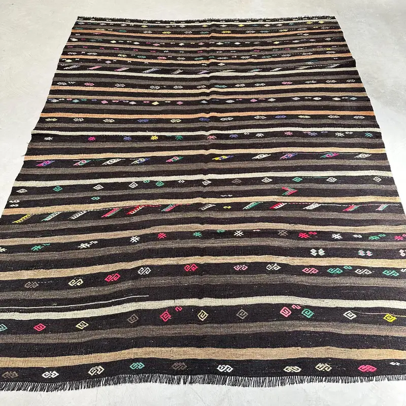 7,6x9,8 ft Siyah ve Turuncu Halı, Çiçek ve Geometrik Desenli