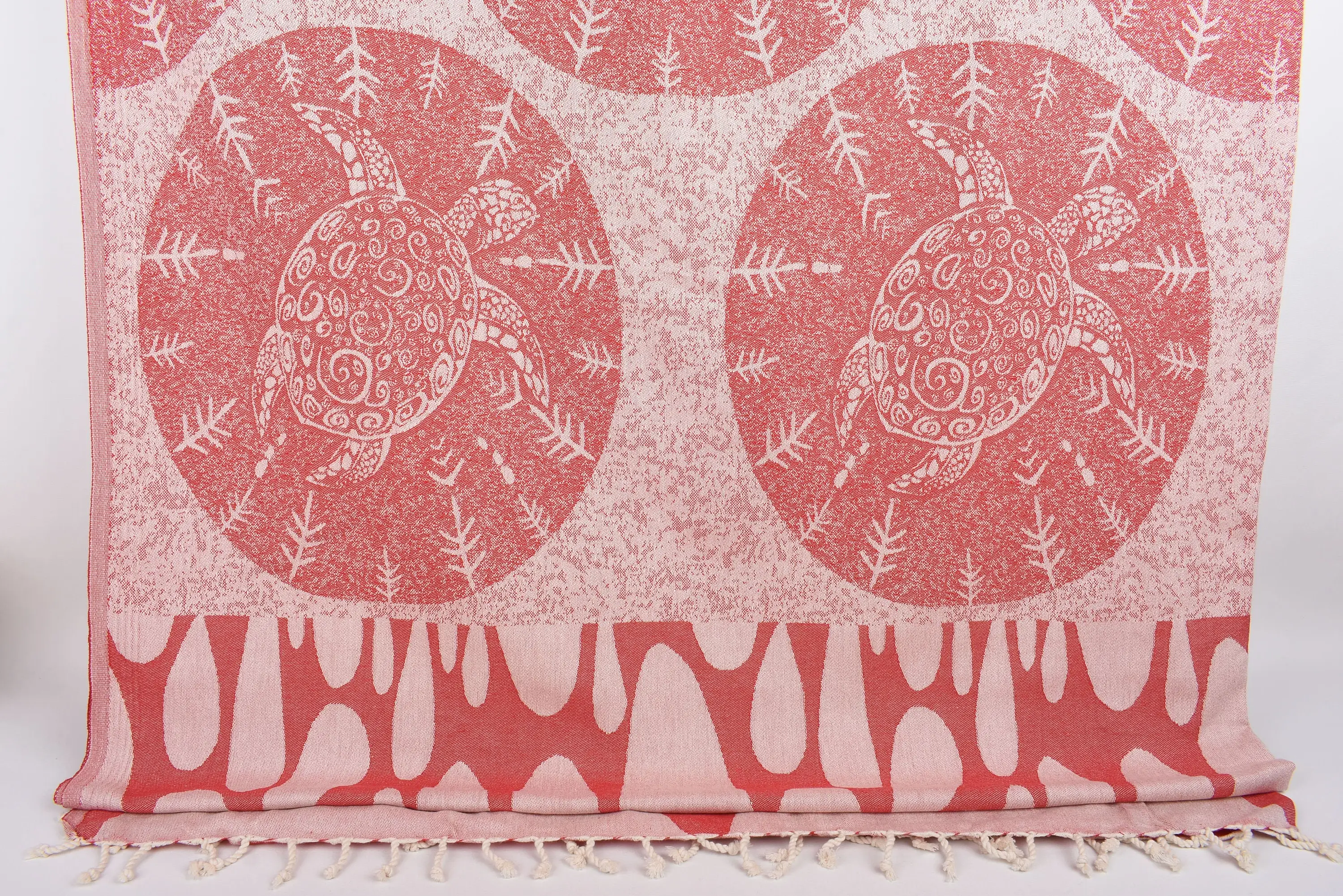 Personalized Red Turtle Design Turkish Cotton Throw Blanket, 99x79 Inches - 1