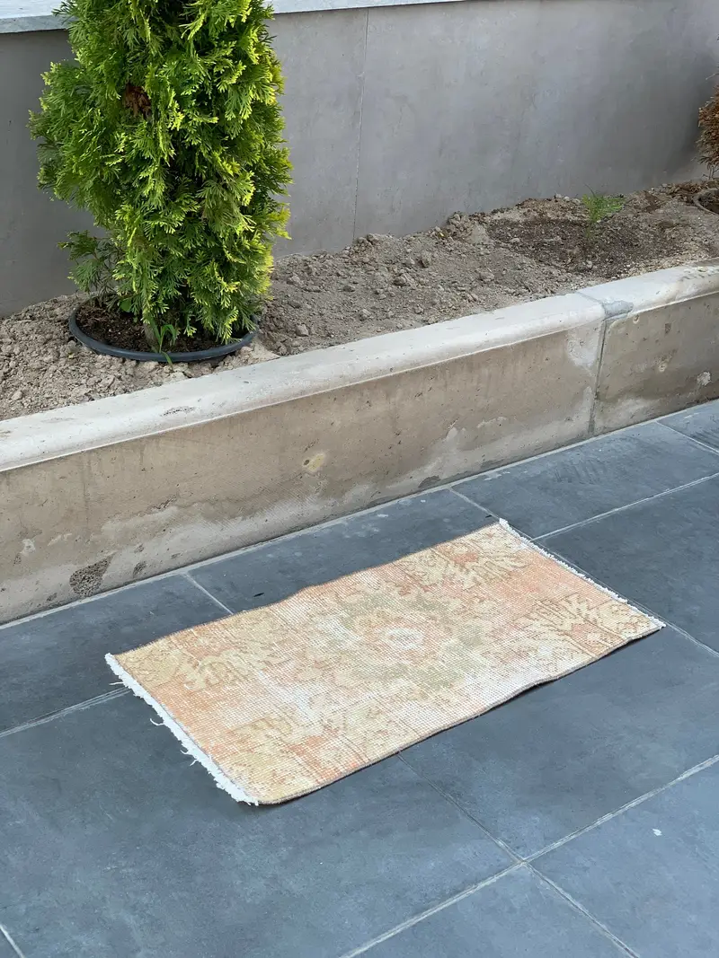 1,31x2,62 ft Beige Rug with Red Oriental Pattern, Elegant Decor