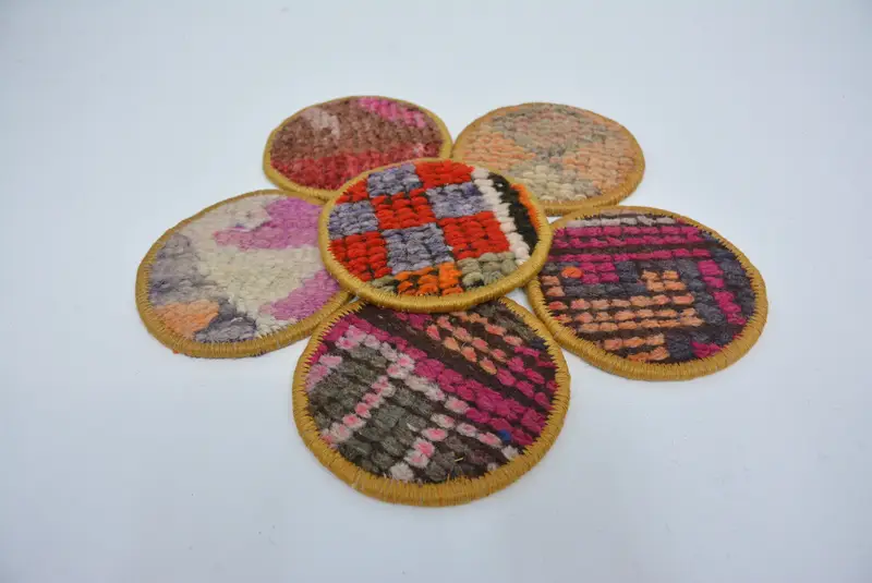 Posavasos rojo y bronce, posavasos de alfombra boho único