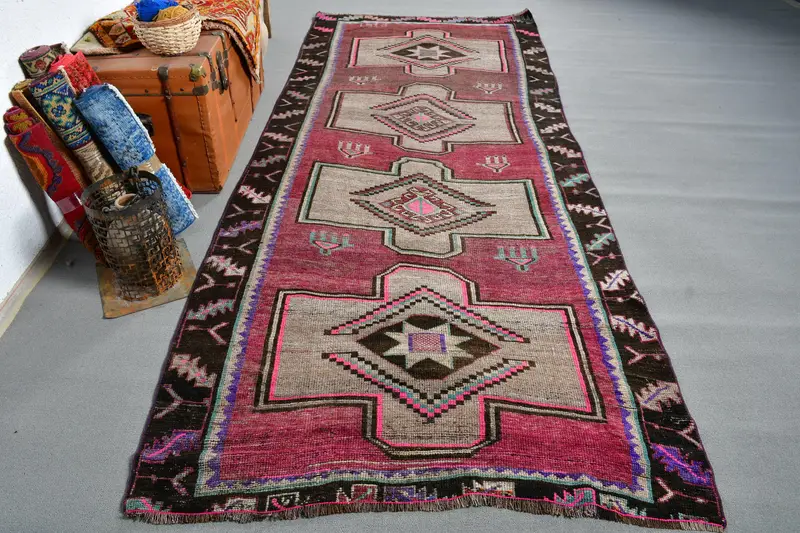 4,6x11 ft Teppich, Vintage Oushak Teppich, türkischer Teppich aus roter Wolle mit Tiermuster - 1