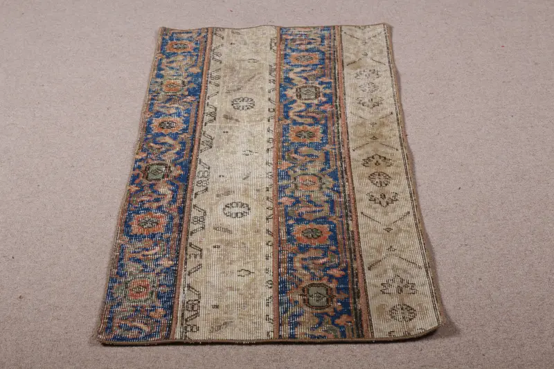 Beige Southwestern Rug, 2,3x4,1 ft Blue Accent