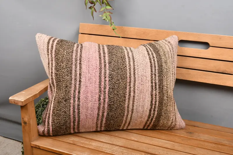 Handgefertigter bestickter Kissenbezug, Vintage gestreiftes Wurfkissen