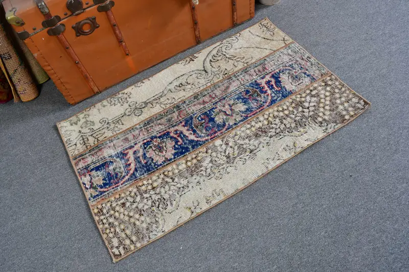 Türk Oushak Küçük Halı 2,3x3,6 ft (69x111 cm), Vintage Mavi Kareli Yün Halı - 1