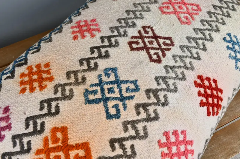 Handmade Kilim Cushion, Living Room Throw Pillow, Gift Pillow, Pillow Sham, Turkish Kilim Pillow, 16x24 Beige Pillow, Pastel Pillow Sham - 4