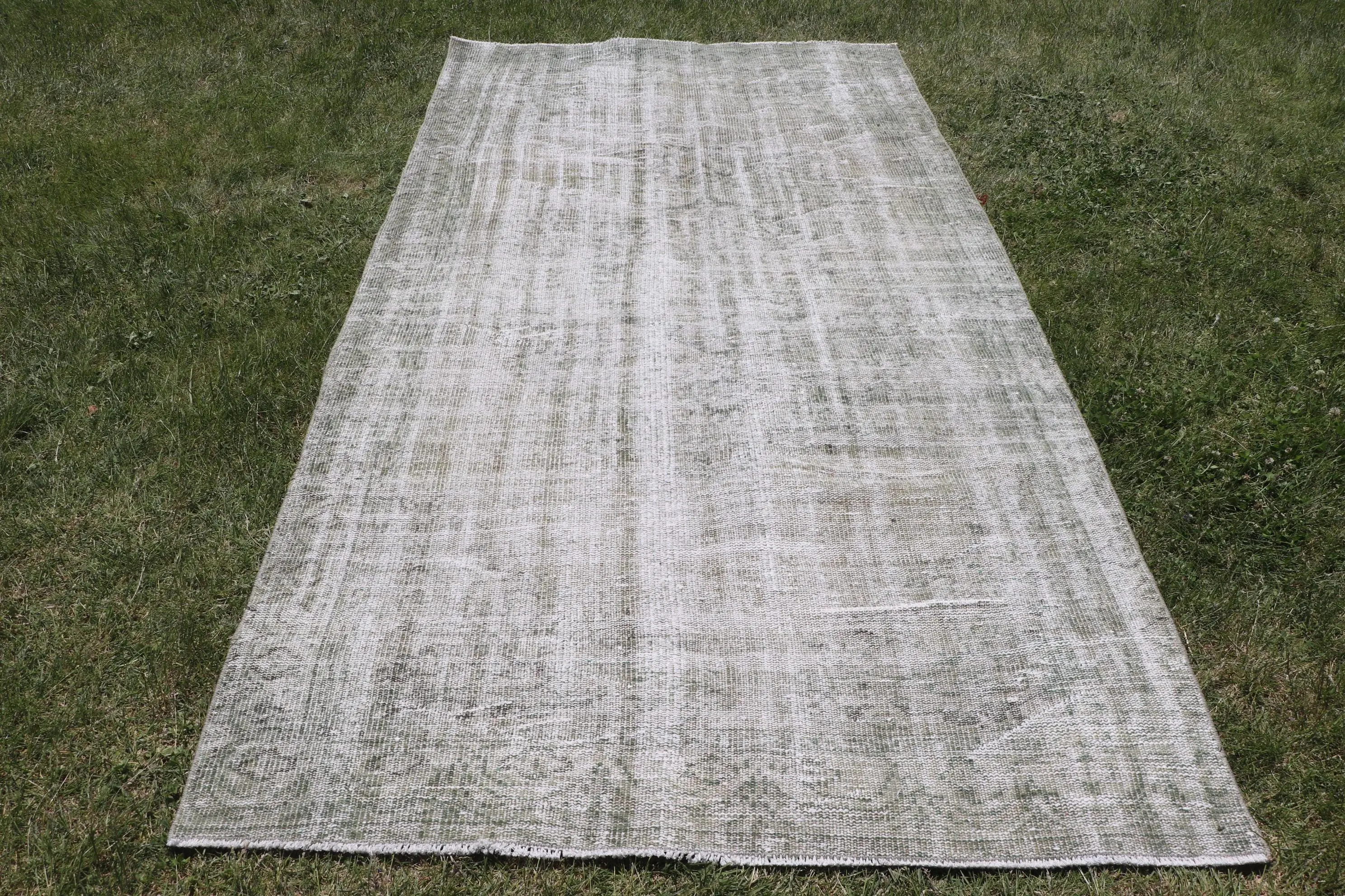 4,7x9,1 ft großer Vintage Teppich, türkischer weißer Blumenteppich - 1