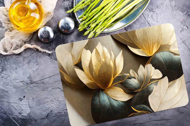 ゴールデンフラワーガラスカッティングボード、モダンで贅沢なキッチンの必需品