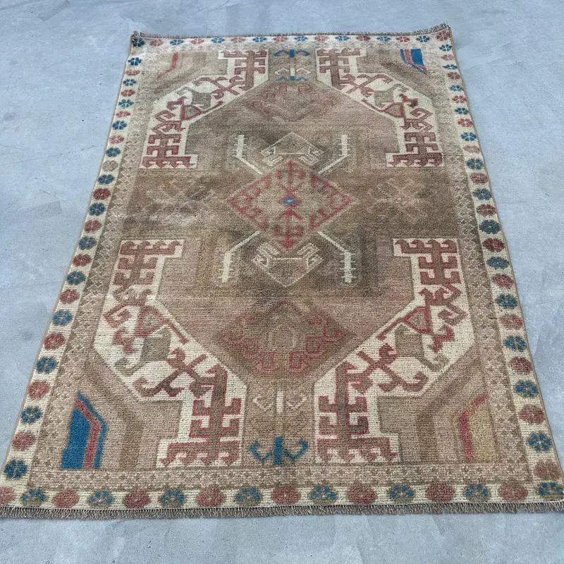Vintage Rug, Accent 3.4x5 ft Turkish Rug, Beige Floral Wool Rug - 1