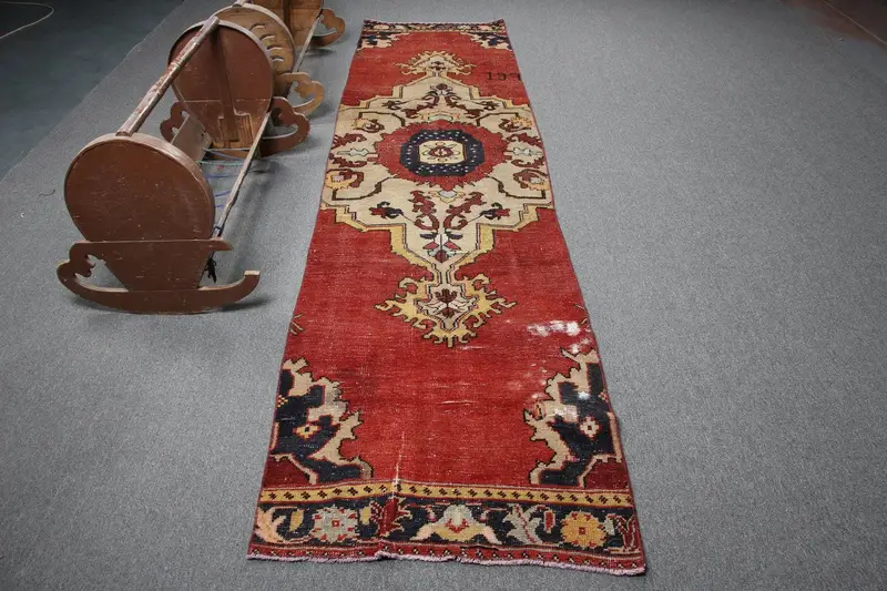 Vintage Turkish Rug 2.8x11.1 ft, Oushak Red Solid Wool Rug - 1