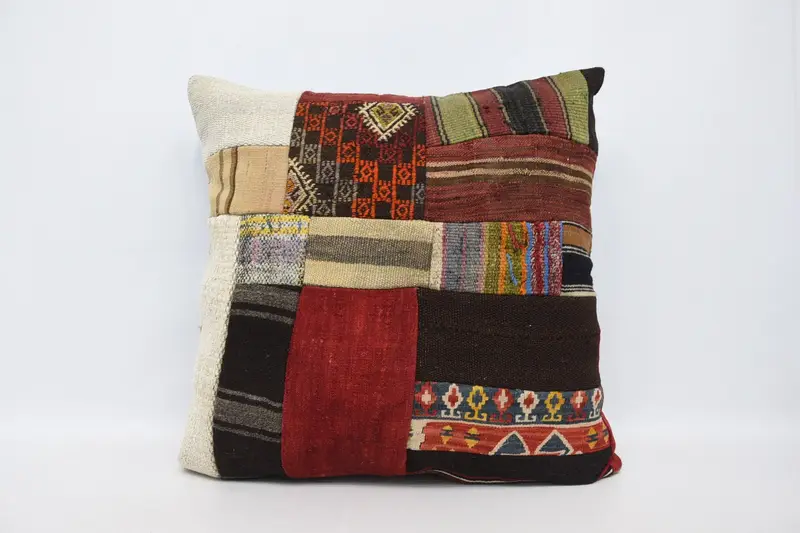 Kırmızı Siyah Nakışlı Kırlent, 32x32 Vintage Kırlent