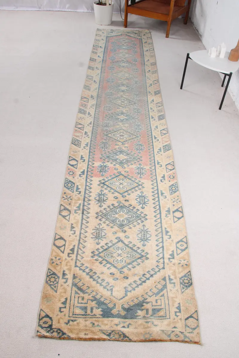 Handmade 2x12,5 ft Rug, Beige & Blue Plant Pattern