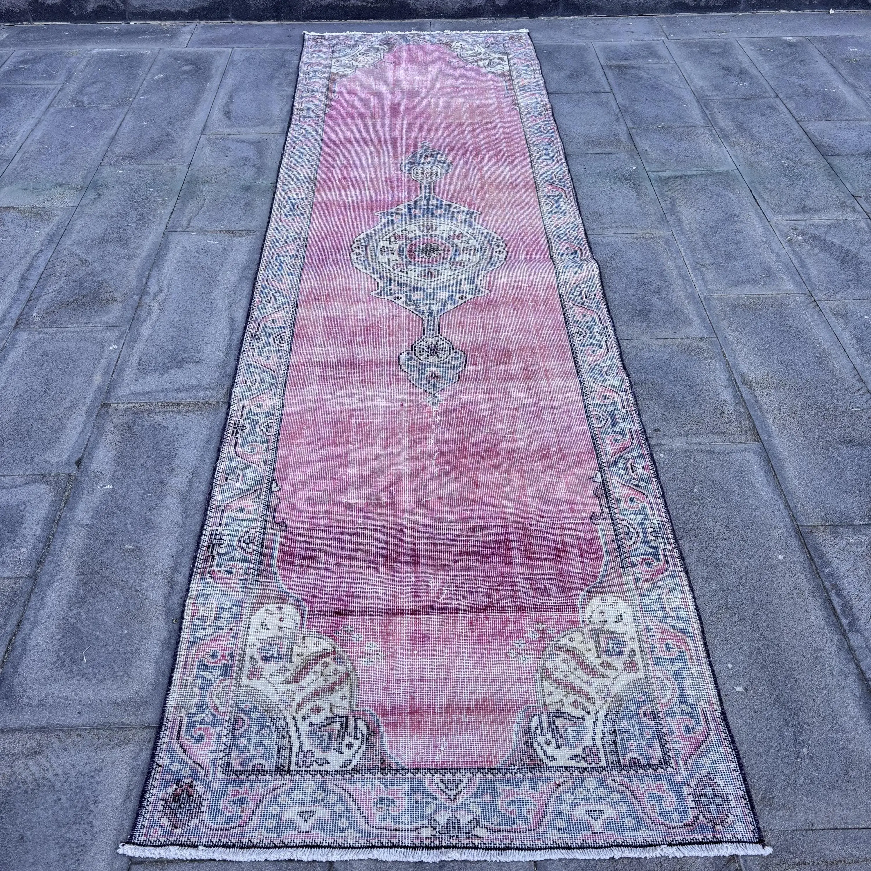 3,1x11,3 ft türkischer Teppich, Vintage Teppich, rosa floraler Wollteppich - 1