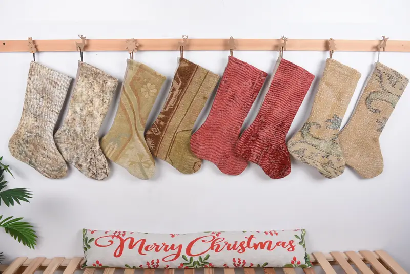 Bej Noel Süsleri Çorabı, 8 inç Geniş Şenlikli Çorap