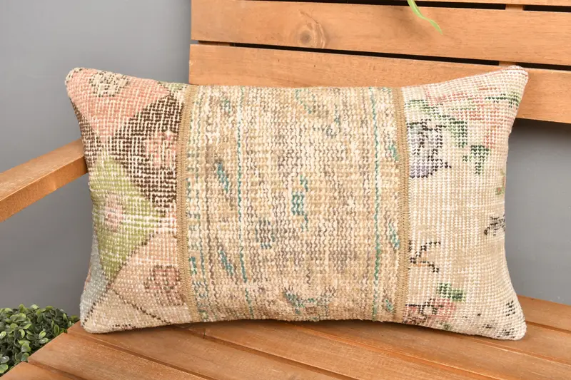 Almohada de lanzamiento de patchwork beige y marrón, almohada de lino hecha a mano de 12x20