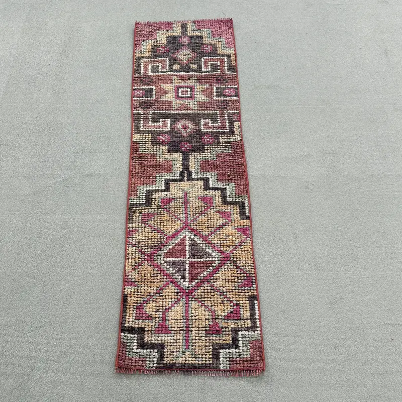 Türk Vintage Halı 1.3x4.9 ft (40x150 cm), Oushak Kırmızı Pembe Kareli Halı - 1