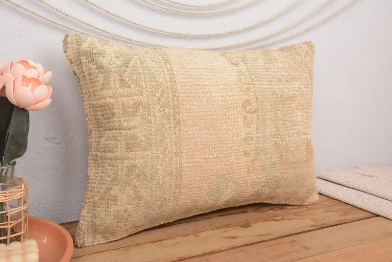 Beige & braunes Blumenkissen, 16x24 handgemachtes Kissen