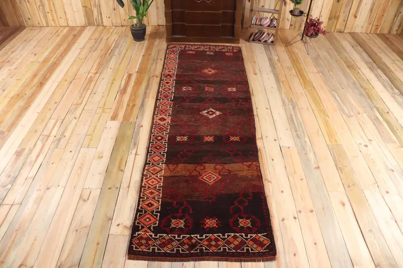Türkischer Vintage-Herki-Teppich, 94 x 263 cm, brauner Teppich aus massiver Wolle - 1