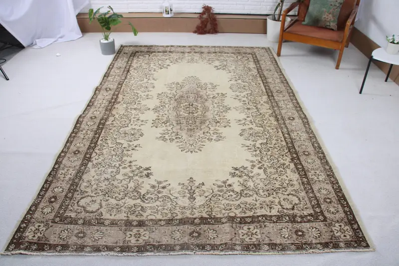 Vintage Türk Halısı 5.8x8.9 ft, Oushak Kahverengi Bitkiler ve ağaçlar Yün Halı - 1