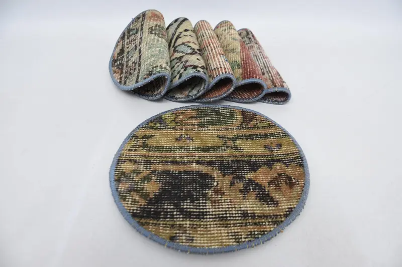 ボヘミアンブルーとベージュのサークルプレースマット、コットンウールのテーブル装飾