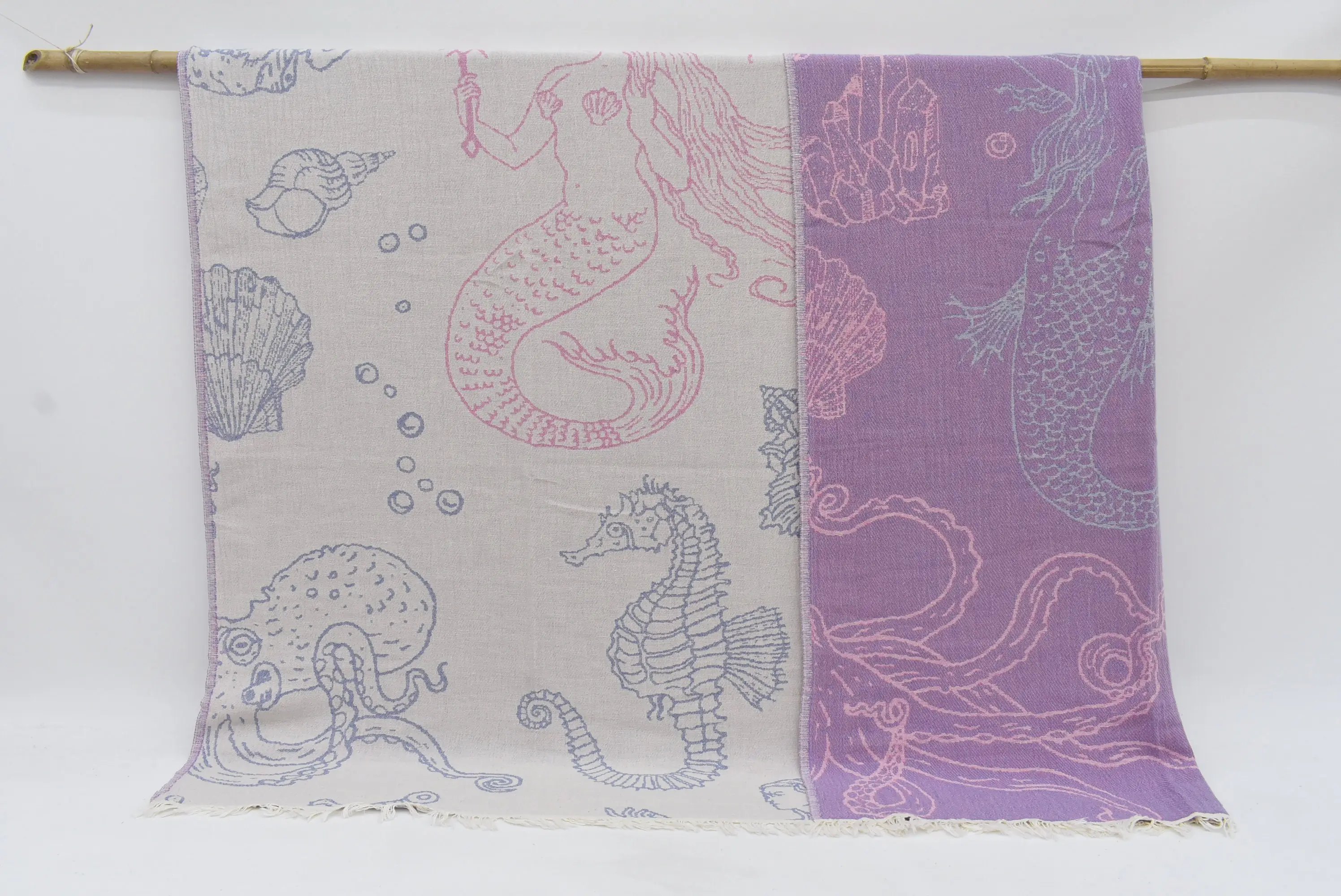 Decorative Blanket Organic Cotton Blue-Pink Sea Creatures, 95x75 Inches - 1
