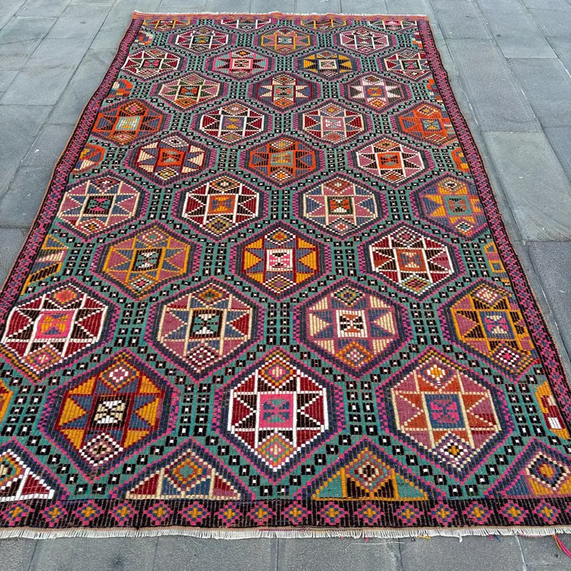 Rainbow Oriental Rug, 6,2x10,8 ft Green Accent