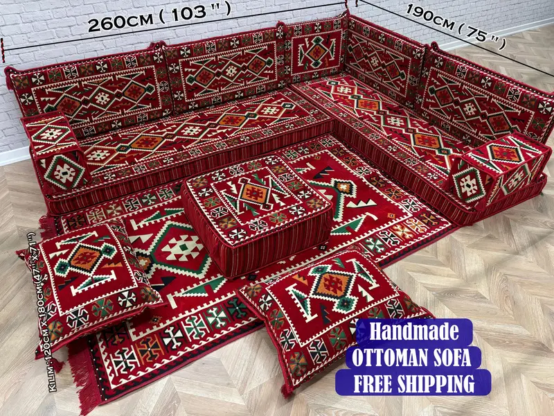 Juego de sofá modular con almohada inspirada en Kilim y asientos otomanos