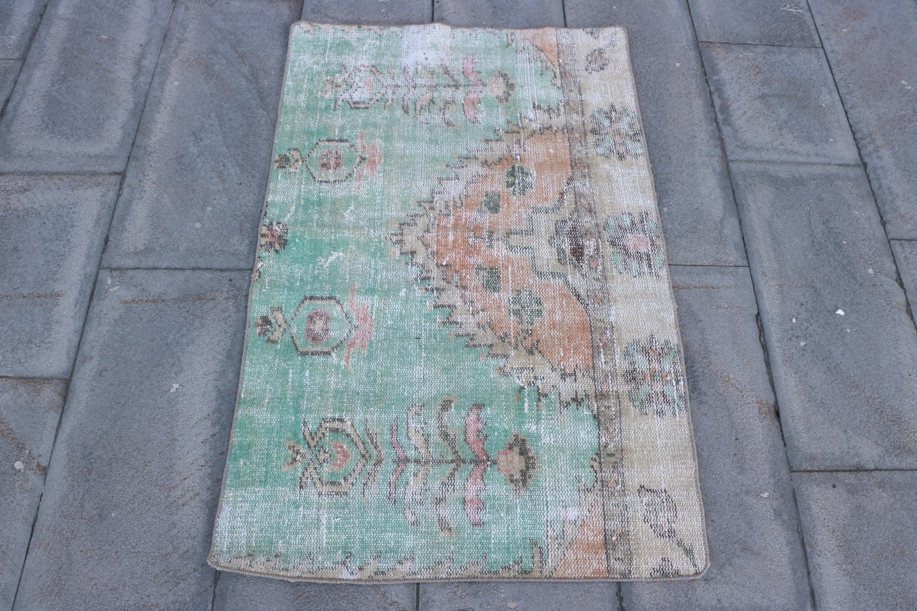 Vintage Small Rug 2.5x3.8 ft, Green Solid Turkish Wool Rug - 1