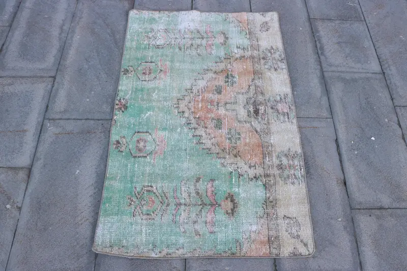 Grüner Teppich mit orangefarbenen Akzenten, 2,5 x 3,8 Fuß, elegantes Dekor